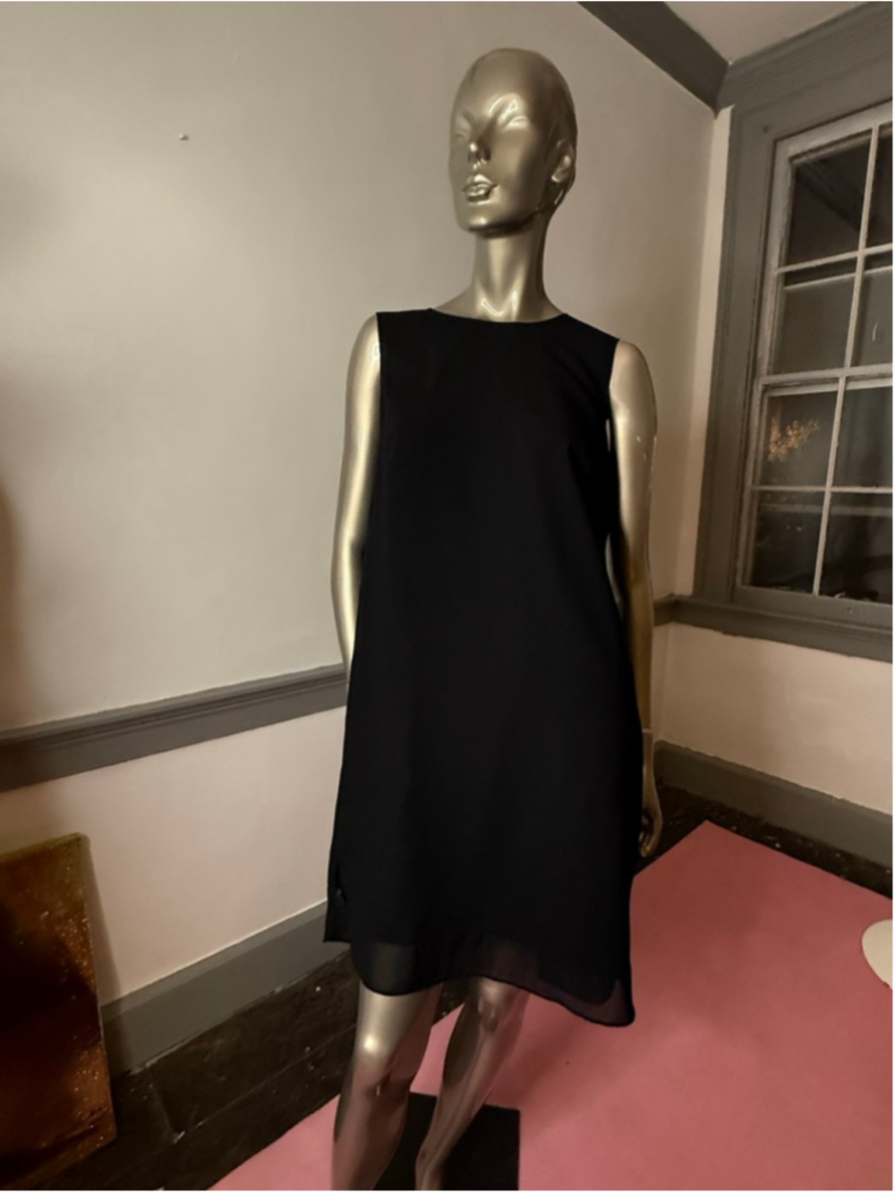 Vince Camuto Black Sleeveless Shift Dress Size 12 Sheer Hem Back Zip Minimalist